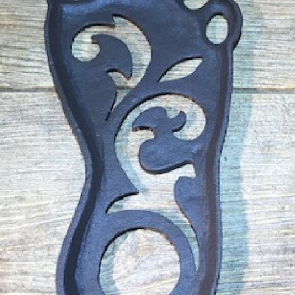 Two (2) Cast Iron Bare Foot Garden Stepping Stone 11 1/2" long Two (2) 0170-0882 - Picture 7 of 12